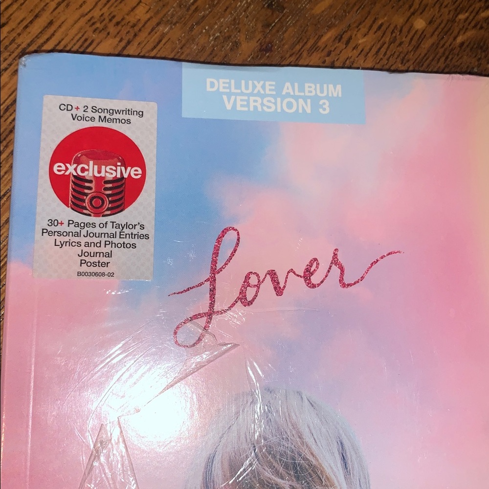 NWT - Taylor Swift Lover Journal Entries volume 3 - Lover CD included - Picture 2 of 4
